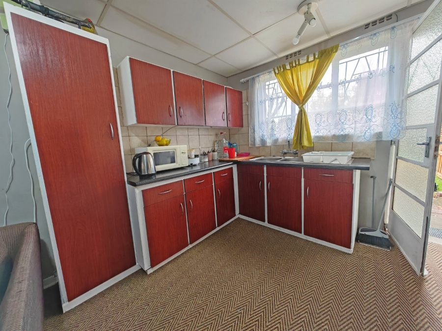 7 Bedroom Property for Sale in Bayswater Free State